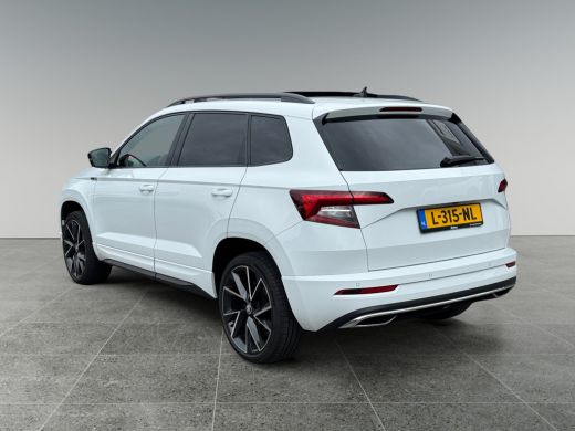 Skoda Karoq 1.5 150pk TSI ACT Sportline Business Panoramadak | Extra getint glas achter | Navigatiesysteem fu... ActivLease financial lease