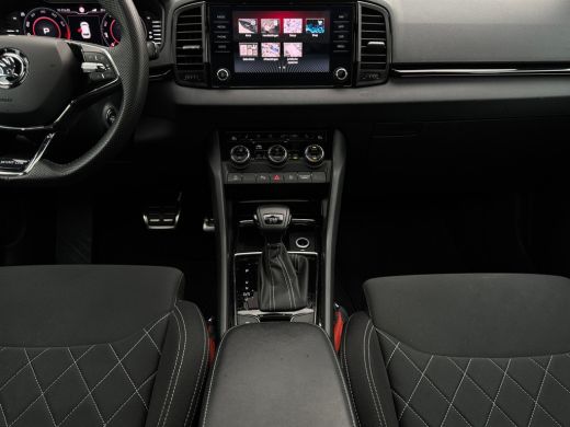 Skoda Karoq 1.5 150pk TSI ACT Sportline Business Panoramadak | Extra getint glas achter | Navigatiesysteem fu... ActivLease financial lease