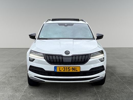 Skoda Karoq 1.5 150pk TSI ACT Sportline Business Panoramadak | Extra getint glas achter | Navigatiesysteem fu... ActivLease financial lease