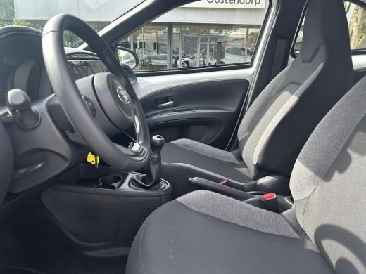Toyota Aygo 1.0 VVT-i MT Play ActivLease financial lease