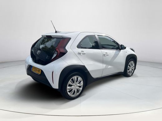 Toyota Aygo 1.0 VVT-i MT Play ActivLease financial lease
