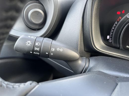 Toyota Aygo 1.0 VVT-i MT Play All-in prijs | Adaptive Cruise Control | Apple / android auto ActivLease financial lease