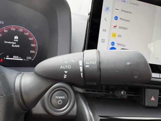 Toyota C-HR 1.8 Hybrid 140PK First Edition Bi-Tone/Winter-pack/Gr.-navigatie/Elektr.klep/Camera/Adapt.-cruise ActivLease financial lease