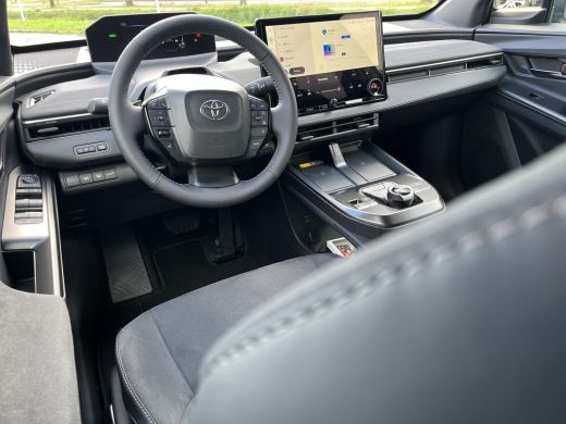 Toyota C-HR+ Executive AWD 77 kWh | &euro;3.000 extra inruilwaarde | ActivLease financial lease