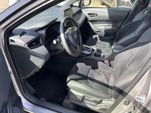Toyota Corolla Cross Hybrid 180 GR Sport | CarPlay | Achteruitrijcamera | Naviagtie ActivLease financial lease