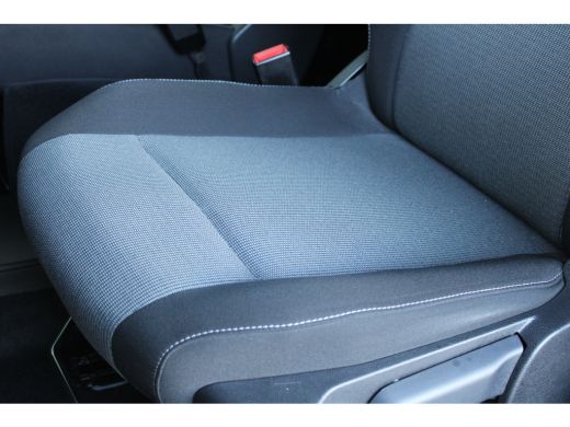 Toyota ProAce 1.2 Turbo Active | 5-persoons | Dubbele schuifdeur | Navigatie | Camera | Climate control | ActivLease financial lease