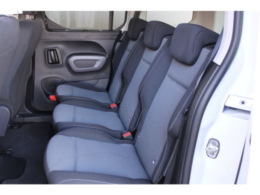 Toyota ProAce 1.2 Turbo Active | 5-persoons | Dubbele schuifdeur | Navigatie | Camera | Climate control | ActivLease financial lease