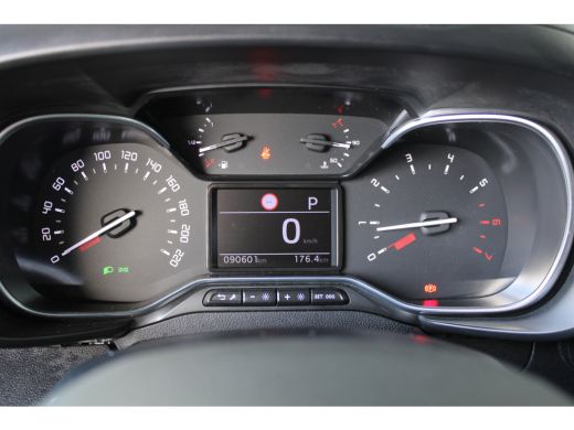Toyota ProAce 1.2 Turbo Active | 5-persoons | Dubbele schuifdeur | Navigatie | Camera | Climate control | ActivLease financial lease
