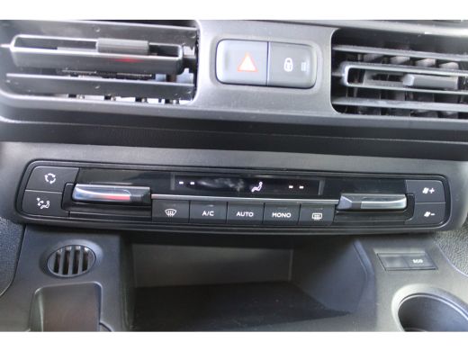 Toyota ProAce 1.2 Turbo Active | 5-persoons | Dubbele schuifdeur | Navigatie | Camera | Climate control | ActivLease financial lease
