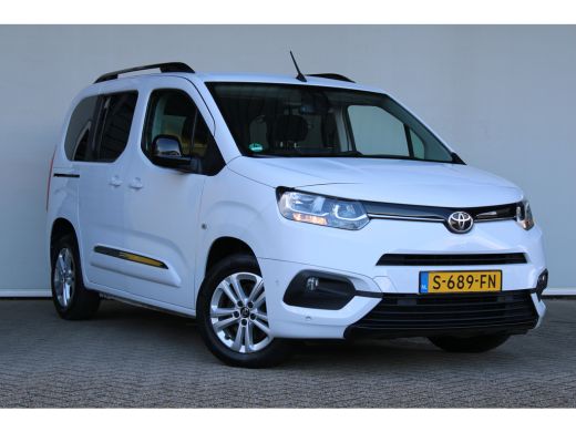 Toyota ProAce 1.2 Turbo Active | 5-persoons | Dubbele schuifdeur | Navigatie | Camera | Climate control | ActivLease financial lease