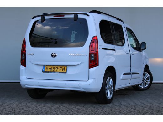 Toyota ProAce 1.2 Turbo Active | 5-persoons | Dubbele schuifdeur | Navigatie | Camera | Climate control | ActivLease financial lease