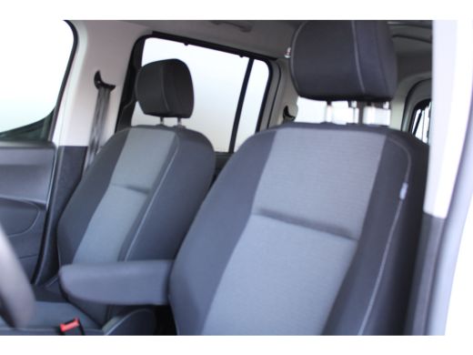 Toyota ProAce 1.2 Turbo Active | 5-persoons | Dubbele schuifdeur | Navigatie | Camera | Climate control | ActivLease financial lease