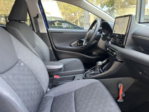 Toyota Yaris 1.5 Hybrid 115 Dynamic ActivLease financial lease