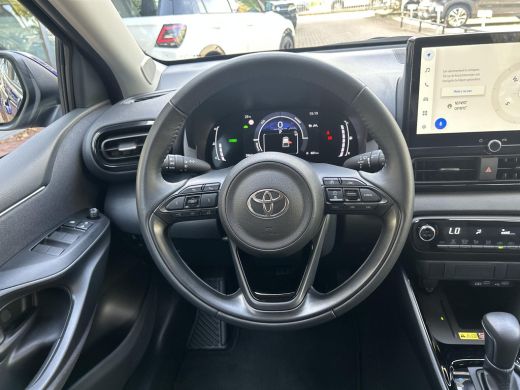 Toyota Yaris 1.5 Hybrid 115 Dynamic ActivLease financial lease