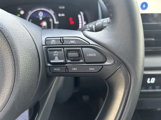 Toyota Yaris 1.5 Hybrid 115 Dynamic ActivLease financial lease