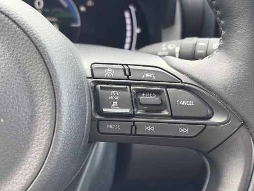 Toyota Yaris 1.5 Hybrid 115 Dynamic **DODE HOEK DETECTIE/ STUURVERWARMING/ PARKEERSENSOREN** ActivLease financial lease
