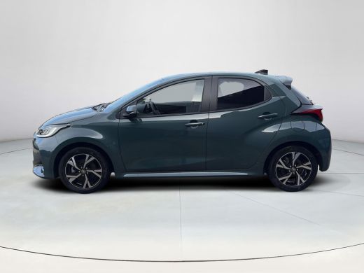 Toyota Yaris 1.5 Hybrid 115 Dynamic **DODE HOEK DETECTIE/ STUURVERWARMING/ PARKEERSENSOREN** ActivLease financial lease