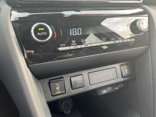 Toyota Yaris Cross 1.5 Hybrid 130 First Edition | &euro; 2.500 extra inruilwaarde | ActivLease financial lease
