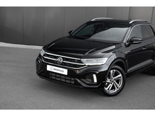 Volkswagen T-Roc 1.5 TSI 150pk 7-DSG R-Line | Trekhaak | Achteruitrijcamera | Carplay | Climate Control | Adaptive... ActivLease financial lease