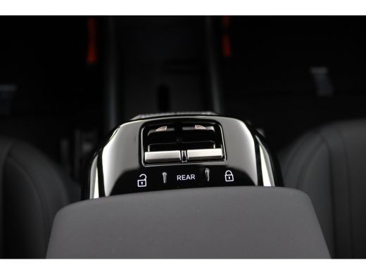Volvo  EX30 P5 Long Range Plus Black Edition Europa 69 kWh | Direct Beschikbaar | Elektrische Stoelen | Stoel... ActivLease financial lease
