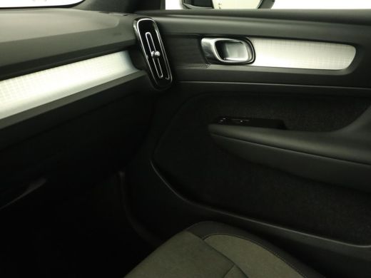 Volvo  XC40 1.5 T4 Recharge Inscription Expression | SOH 86,3% | Trekhaak | Carplay | Navigatie | Climate con... ActivLease financial lease