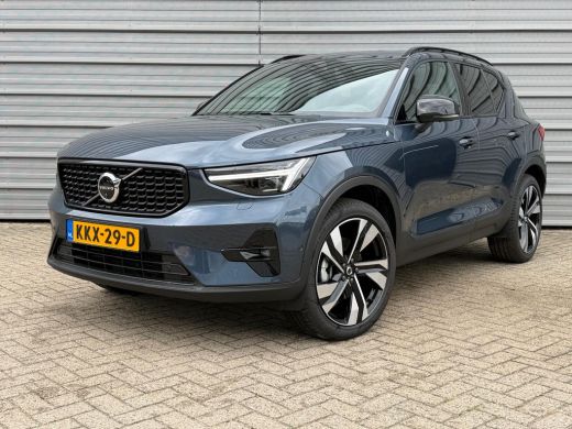Volvo  XC40 B4 197PK Plus Dark | 360 | Pixel Led | Trekhaak | Panoramadak | Getint Glas ActivLease financial lease