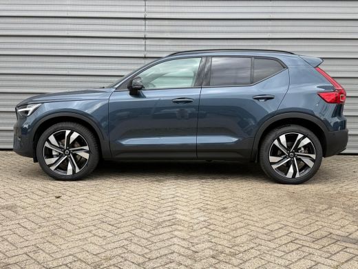 Volvo  XC40 B4 197PK Plus Dark | 360 | Pixel Led | Trekhaak | Panoramadak | Getint Glas ActivLease financial lease