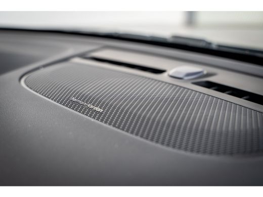 Volvo  XC40 B4 197PK Plus Dark | Trekhaak | Getint Glas | All-Season | Geheugen | Elek Stoelen | 19'' ActivLease financial lease