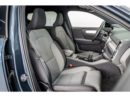 Volvo  XC40 B4 197PK Plus Dark | Trekhaak | Getint Glas | All-Season | Geheugen | Elek Stoelen | 19'' ActivLease financial lease