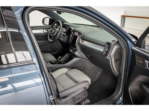 Volvo  XC40 B4 197PK Plus Dark | Trekhaak | Getint Glas | All-Season | Geheugen | Elek Stoelen | 19'' ActivLease financial lease