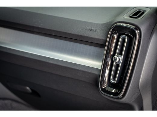 Volvo  XC40 B4 197PK Plus Dark | Trekhaak | Getint Glas | All-Season | Geheugen | Elek Stoelen | 19'' ActivLease financial lease