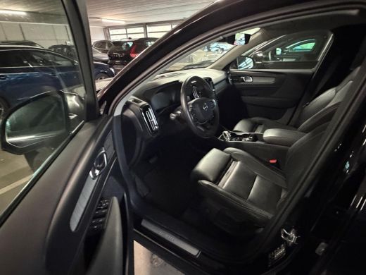 Volvo  XC40 T5 262PK Recharge Inscription | 360 | HK Audio | Trekhaak | Panoramadak | Park Assist | Blis ActivLease financial lease