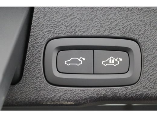 Volvo  XC60 T8 AWD Ultra Black Edition Exec | Achterbank verwarmd | Achteruitrijcamera | Alarmsysteem ActivLease financial lease