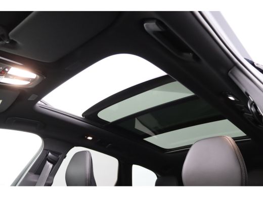 Volvo  XC60 T8 AWD Ultra Black Edition Exec | Achterbank verwarmd | Achteruitrijcamera | Alarmsysteem ActivLease financial lease