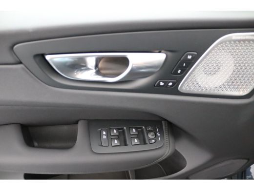Volvo  XC60 T8 AWD Ultra Black Edition Exec | Achterbank verwarmd | Achteruitrijcamera | Alarmsysteem ActivLease financial lease