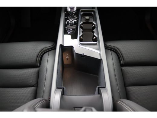 Volvo  XC60 T8 AWD Ultra Black Edition Exec | Achterbank verwarmd | Achteruitrijcamera | Alarmsysteem ActivLease financial lease