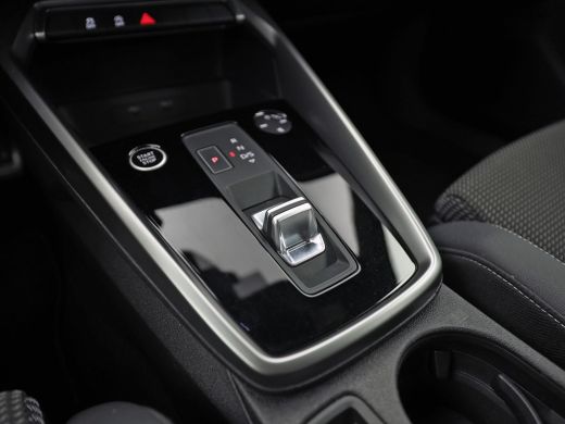 Audi A3 Sportback 30 TFSI S-Line Automaat (2X S-LINE, APPLE CARPLAY, STOELVERWARMING, PLAT S-LINE SPORTST... ActivLease financial lease