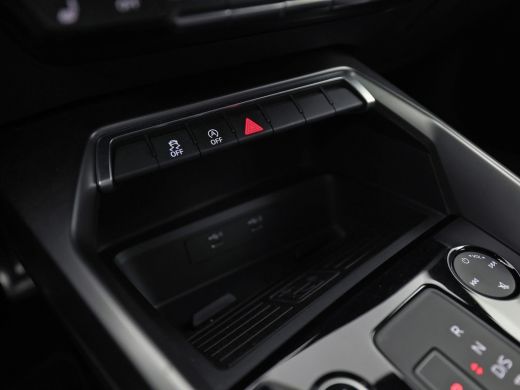 Audi A3 Sportback 30 TFSI S-Line Automaat (2X S-LINE, APPLE CARPLAY, STOELVERWARMING, PLAT S-LINE SPORTST... ActivLease financial lease