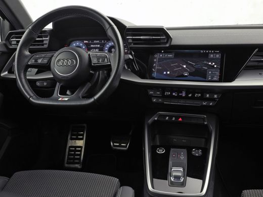 Audi A3 Sportback 30 TFSI S-Line Automaat (2X S-LINE, APPLE CARPLAY, STOELVERWARMING, PLAT S-LINE SPORTST... ActivLease financial lease