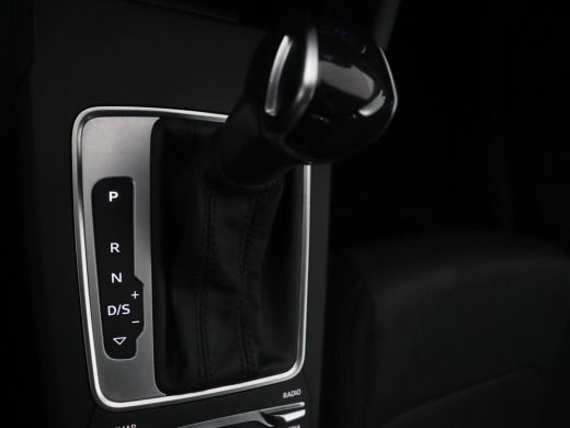 Audi Q2 | Virtual dashboard | Cruise control | Navigatie | Climate control | Carplay | DAB | Lichtmetaal ... ActivLease financial lease