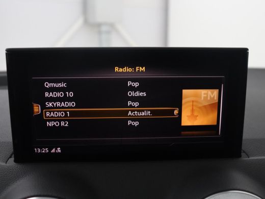 Audi Q2 | Virtual dashboard | Cruise control | Navigatie | Climate control | Carplay | DAB | Lichtmetaal ... ActivLease financial lease
