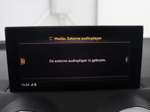 Audi Q2 | Virtual dashboard | Cruise control | Navigatie | Climate control | Carplay | DAB | Lichtmetaal ... ActivLease financial lease