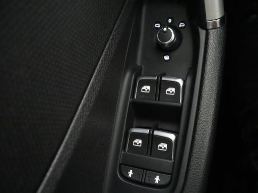 Audi Q2 | Virtual dashboard | Cruise control | Navigatie | Climate control | Carplay | DAB | Lichtmetaal ... ActivLease financial lease
