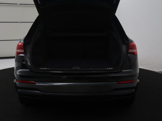 Audi Q3 | Leder | Virtual Dashboard | Carplay | Stoelverwarming | Climate control | Cruise control | Came... ActivLease financial lease