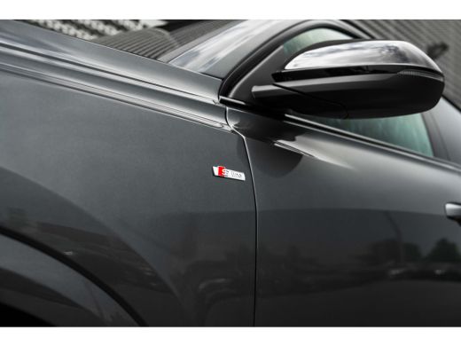 Audi Q8 55 TFSI e quattro Pro Line | Panoramadak | Trekhaak | HUD | Bang & Olufsen | Nachtzichtassistent ... ActivLease financial lease