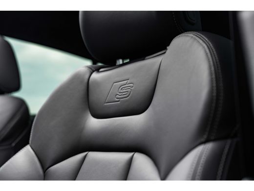 Audi Q8 55 TFSI e quattro Pro Line | Panoramadak | Trekhaak | HUD | Bang & Olufsen | Nachtzichtassistent ... ActivLease financial lease