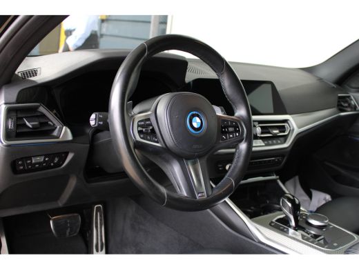 BMW 3 Serie Touring 320e Business Edition Plus | SOH 93% | M-sport | Ledere bekleding | Elektrische achterkle... ActivLease financial lease