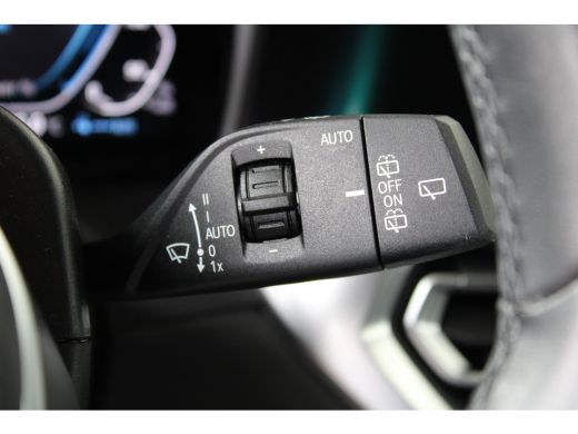 BMW 3 Serie Touring 320e Business Edition Plus | SOH 93% | M-sport | Ledere bekleding | Elektrische achterkle... ActivLease financial lease