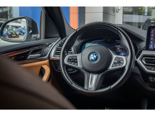 BMW iX3 Executive 80 kWh | Pano | Elek. Stoelen met Memory | Elek. achterklep | Apple Carplay | Achteruit... ActivLease financial lease