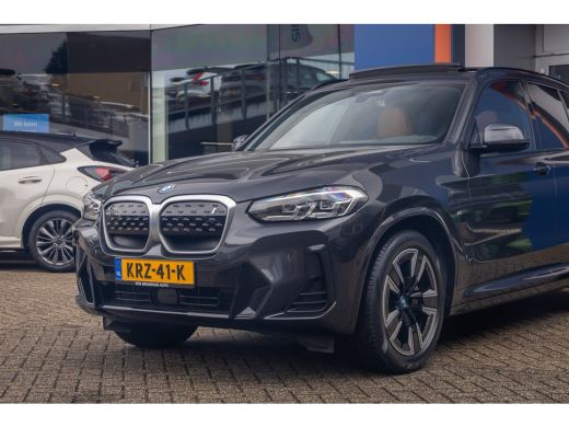 BMW iX3 Executive 80 kWh | Pano | Elek. Stoelen met Memory | Elek. achterklep | Apple Carplay | Achteruit... ActivLease financial lease